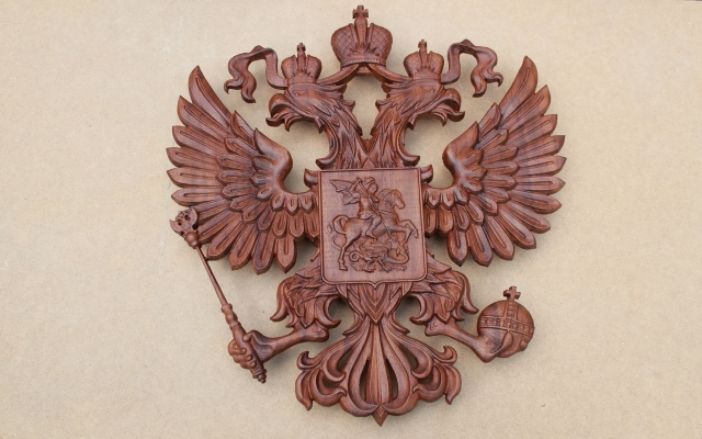Деревянный резной герб  - artcnc.ru